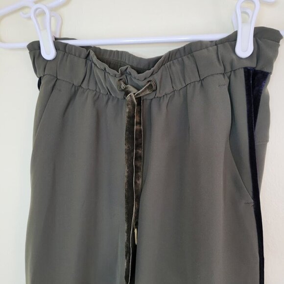 Lululemon On the Fly Jogger Velvet Trim Green Drawstring Athletic Pant Size 2 - Picture 4 of 11
